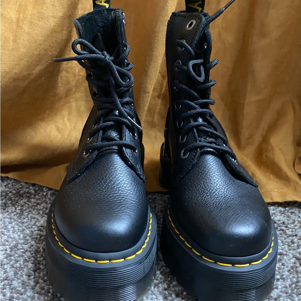 Dr. Martens Jadon III Black Pisa Leather Platform Boots - Picture 10 of 12